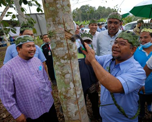 DATUK DR MOHD KHAIRUDDIN AMAN RAZALI