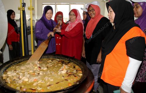 PK05_05012015_AZIZAH