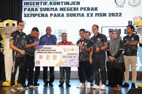 DATUK SERI SAARANI MOHAMAD