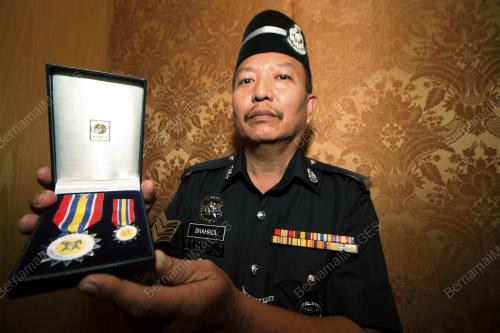 PK05_05102017_PAHLAWAN_BN201710037326