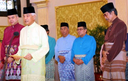 SULTAN AZLAN SHAH