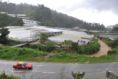 PK05_06032012_SUNGAI