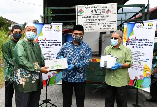 MOHD AKMAL KAMARUDIN