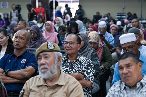 DATUK SERI SAARANI MOHAMAD