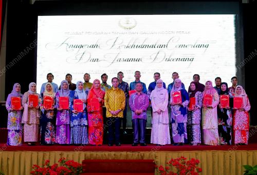 DATUK SERI SAARANI MOHAMAD