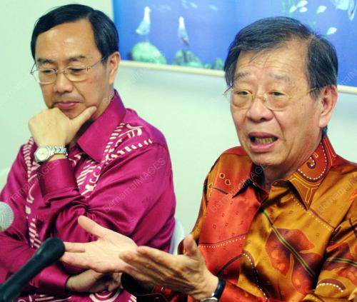 DR LIM KENG YAIK