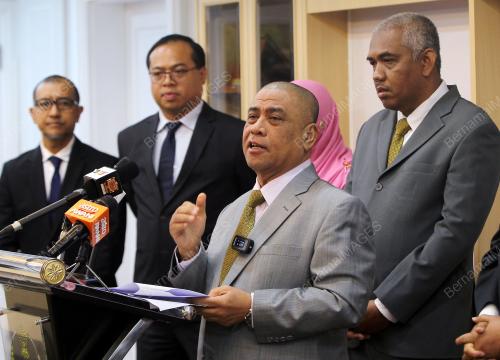 DATUK SERI SAARANI MOHAMAD