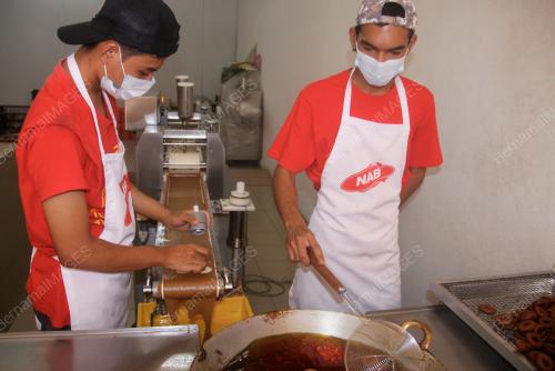 KUIH PENERAM
