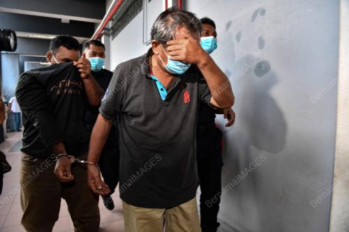 KES BUNUH SEPASANG SUAMI ISTERI DI BERCHAM