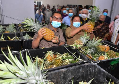 DATUK SERI AHMAD FAIZAL AZUMU