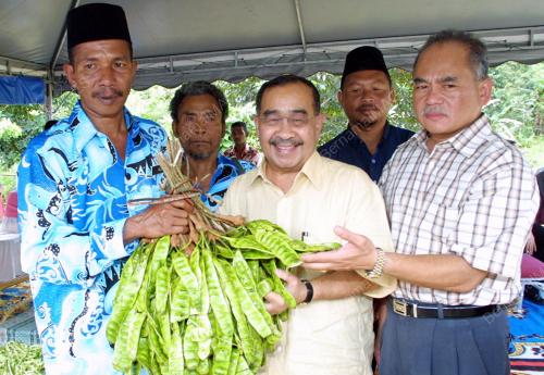 ABDUL AZIZ SHAMSUDIN