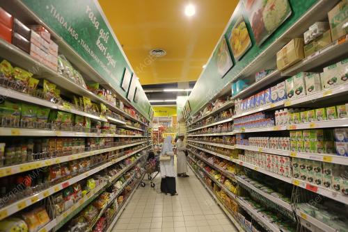 TINJAUAN ORANG RAMAI BERBELANJA DI MYDIN BERIKUTAN TERIMA STR
