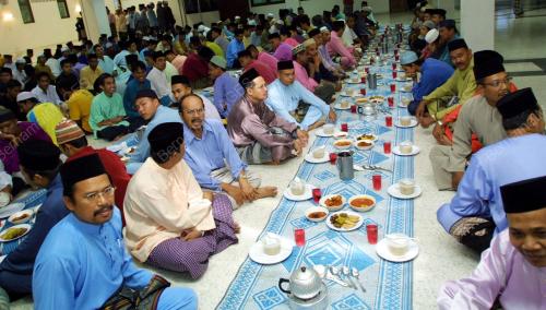 BERBUKA PUASA