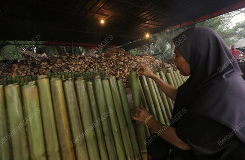 TINJAUAN PERSIAPAN AIDILFITRI