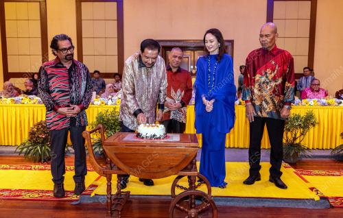 TUANKU ZARA SALIM