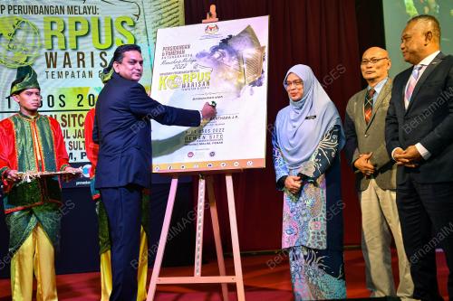 DATUK SERI DR. SANTHARA