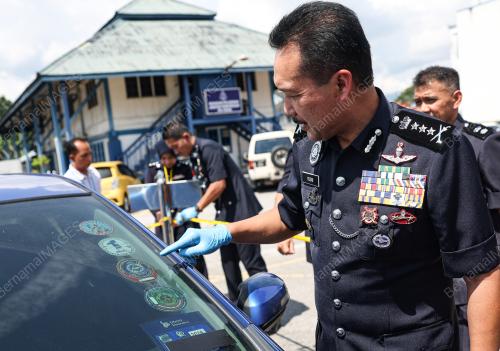 DATUK SERI MOHD YUSRI HASSAN BASRI