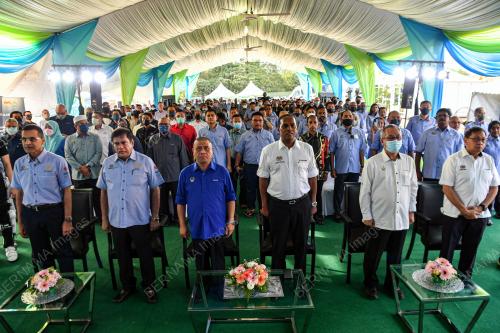 DATUK SERI SAARANI MOHAMAD