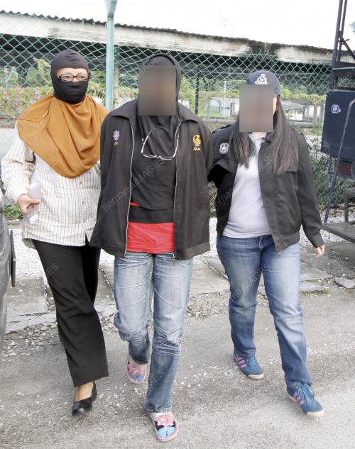 PK05_11082016_MILITAN_DAESH