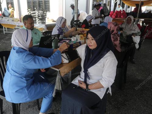 PROF MADYA DATUK DR MOHAMED AZAM MOHAMED ADIL
