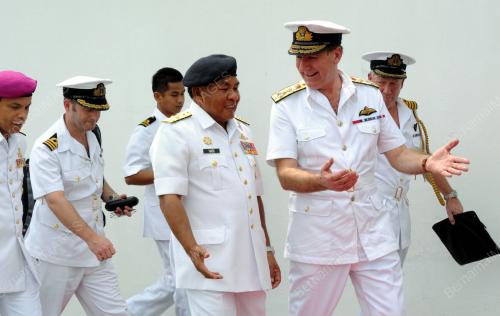PK05_15012013_NAVY
