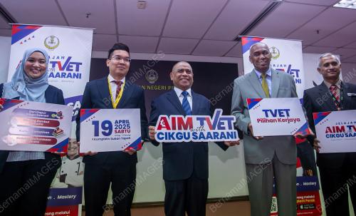 DATUK SERI SAARANI MOHAMAD
