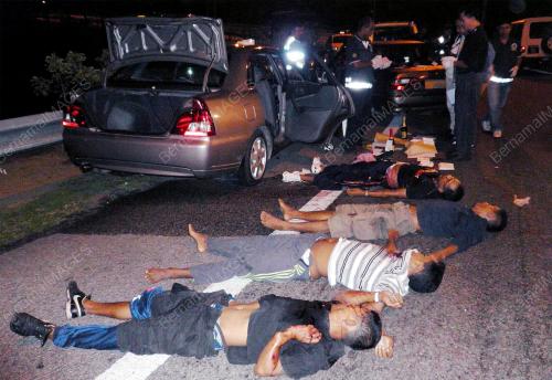 GENG SAMUN DITEMBAK MATI