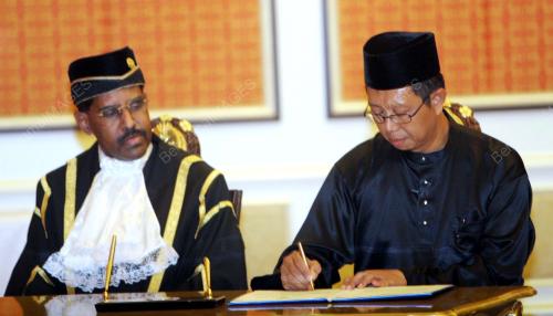 MOHD NIZAR JAMALUDDIN