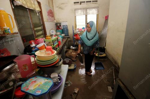 BANJIR KILAT