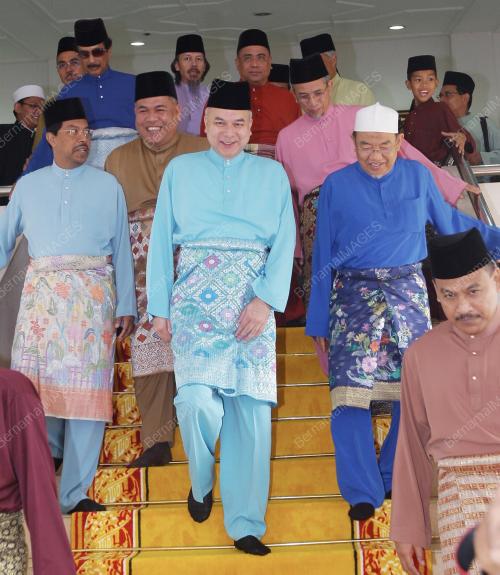 RAJA DR NAZRIN SHAH