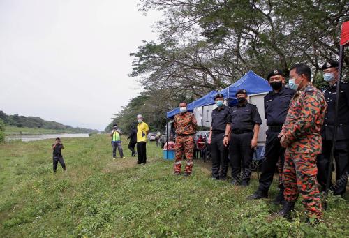 DATUK MIOR FARIDALATHRASH WAHIDt