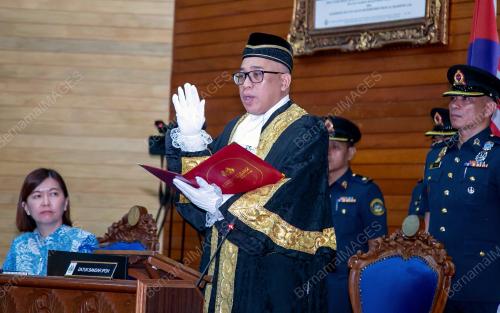 ZAMAKHSHARI HANIPAH