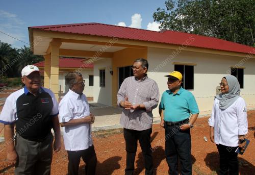 DATUK DR SHAMSUL ANUAR NASARAH