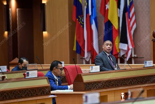 DATUK SERI SAARANI MOHAMAD
