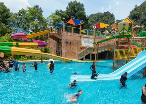 TINJAUAN TEMPAT TARIKAN DI IPOH SEMPENA KEBENARAN RENTAS NEGERI