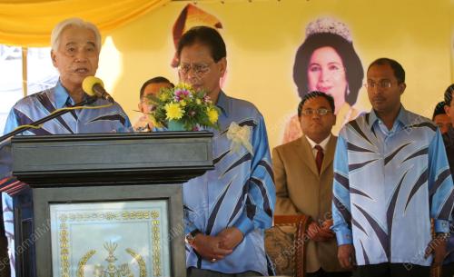 SULTAN AZLAN SHAH