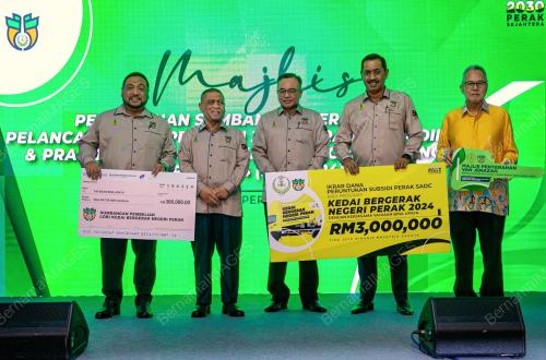 DATUK SERI SAARANI MOHAMAD