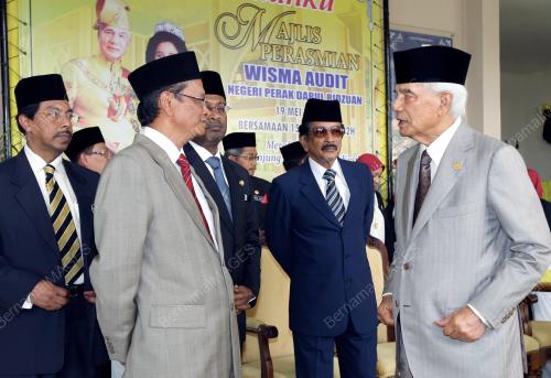 SULTAN AZLAN SHAH