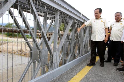DATUK SERI AHMAD MASLAN