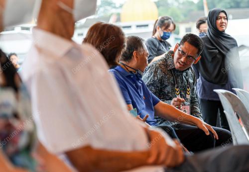DATUK SERI AHMAD FAIZAL AZUMU