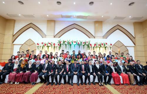 JPN MASS WEDDING OF THE YEAR