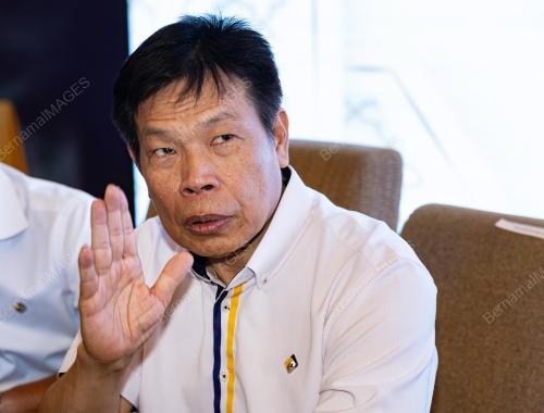 DATUK PROF DR MOHD AZMI MOHD LILA