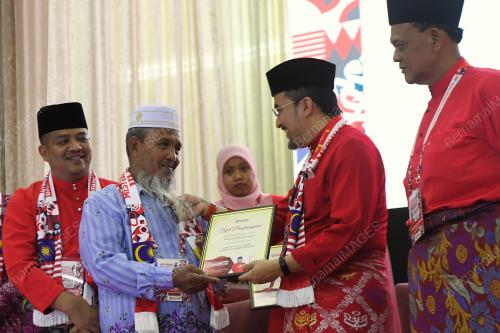 DATUK DR ASYRAF WAJDI DUSUKI