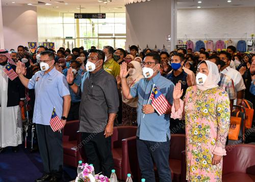 DATUK SERI AHMAD FAIZAL AZUMU