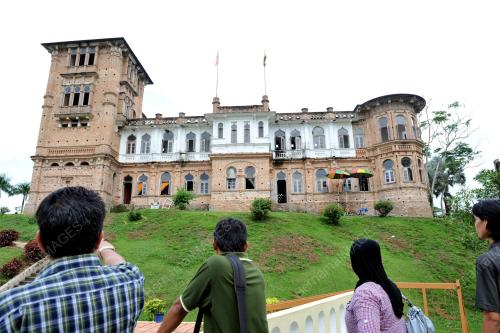 KELLIE CASTLE