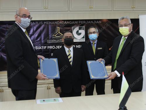 DATUK SAARANI MOHAMAD