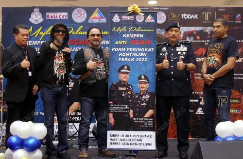 DATUK MIOR FARIDALATHRASH WAHID