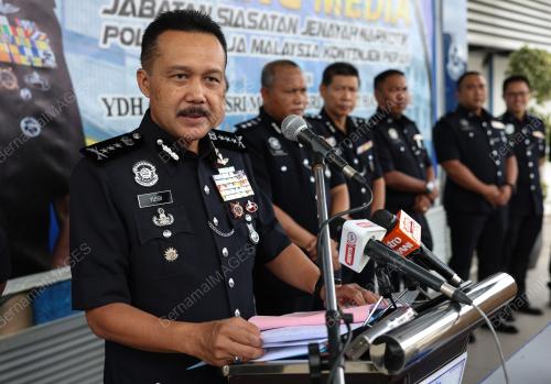 DATUK SERI MOHD YUSRI HASSAN BASRI