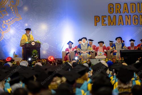 DATUK SERI DR. DZULKEFLY AHMAD