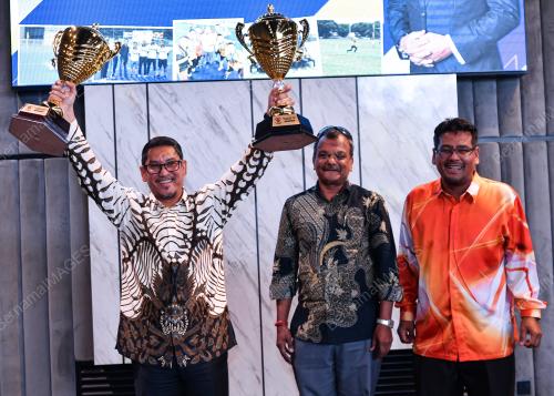 DATUK SERI AHMAD FAIZAL AZUMU